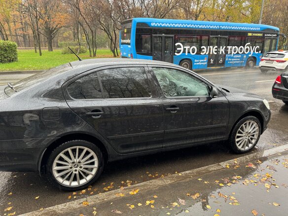 2012 Skoda Octavia II (A5) Рестайлинг, чёрный, 1150000 рублей - вид 8