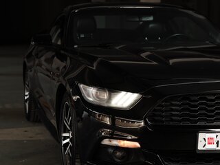 2017 Ford Mustang VI, чёрный, 2750000 рублей, вид 5
