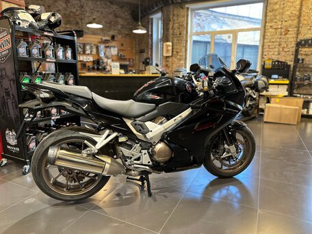 2015 Honda VFR 800, чёрный, 785000 рублей, вид 4