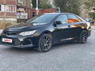 2015 Toyota Camry VII (XV50) Рестайлинг, чёрный, 2000000 рублей, вид 1