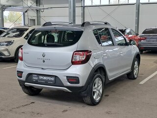 2015 Renault Sandero Stepway II, серый, 910000 рублей, вид 5