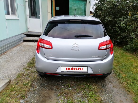 2012 Citroen C4 Aircross, серебристый, 1600000 рублей - вид 3