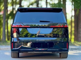 2024 Voyah Dream 108.7 kWh I, чёрный, 8000606 рублей, вид 4