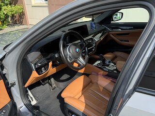 2020 BMW 5 серии 520i VII (G30/G31/G38) Рестайлинг, серый, 4200000 рублей, вид 3