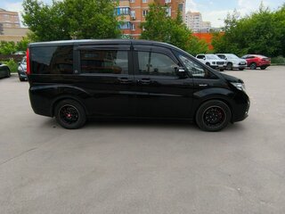 2017 Honda Stepwgn V, чёрный, 1750000 рублей, вид 2