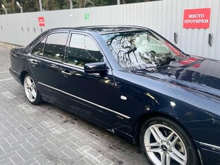 1997 Mercedes-Benz E-Класс 280 II (W210, S210), синий, 700000 рублей, вид 3