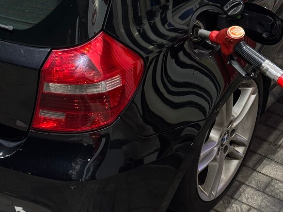 2008 BMW 1 серии 130i I (E81/E82/E87/E88) Рестайлинг, чёрный, 1400000 рублей - вид 8