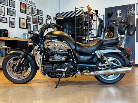 2011 Triumph Rocket III, чёрный, 1080000 рублей, вид 1
