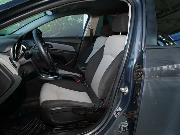 2013 Chevrolet Cruze I Рестайлинг, серый - вид 9