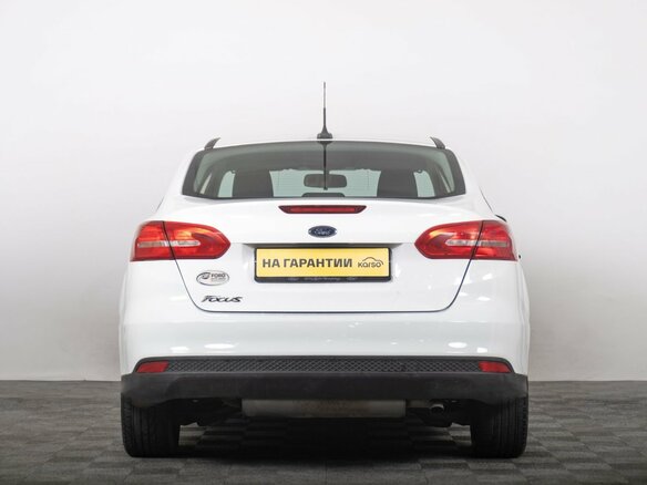 2018 Ford Focus III Рестайлинг, белый, 1029000 рублей - вид 3