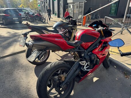 2008 Triumph Daytona 675, красный, 499000 рублей, вид 4