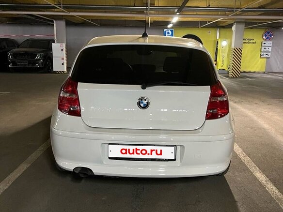 2011 BMW 1 серии 116i I (E81/E82/E87/E88) Рестайлинг, белый, 950000 рублей - вид 6