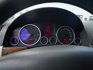 2007 Volkswagen Touareg I Рестайлинг, чёрный, 970000 рублей, вид 4