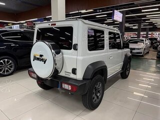 2022 Suzuki Jimny IV, белый, 2692000 рублей, вид 5
