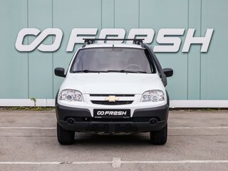 2013 Chevrolet Niva I Рестайлинг, белый, 590000 рублей, вид 3