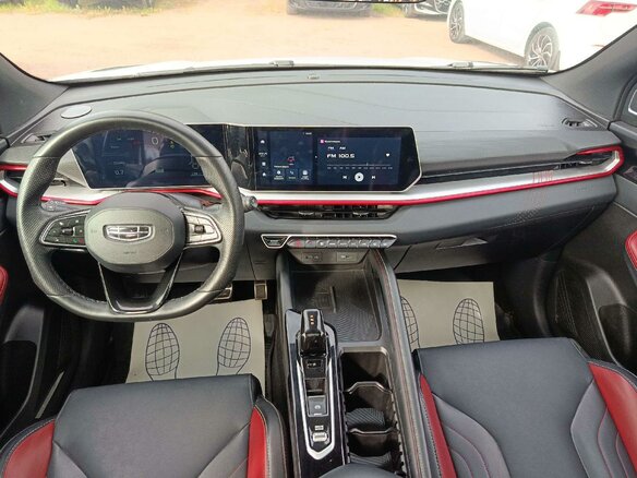 2024 Geely Coolray I Рестайлинг, белый, 1775000 рублей - вид 4