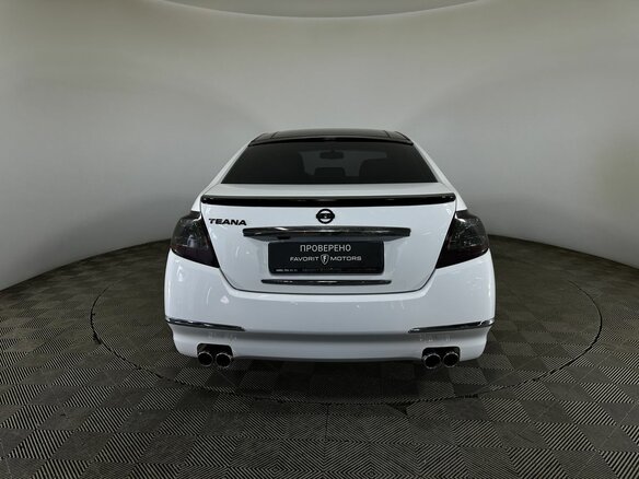 2011 Nissan Teana II (J32) Рестайлинг, белый, 750000 рублей - вид 2
