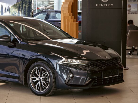 2022 Kia K5 III, синий, 2495000 рублей - вид 8