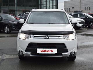 2014 Mitsubishi Outlander III Рестайлинг, белый, 1397000 рублей, вид 5