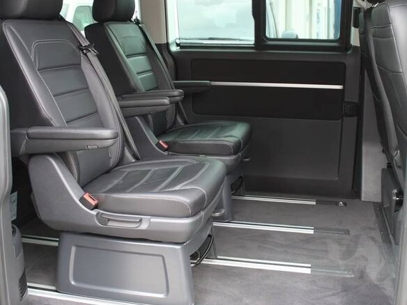 2022 Volkswagen Multivan T6 Рестайлинг, чёрный, 4679088 рублей - вид 11
