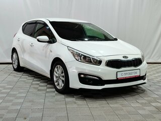2017 Kia Ceed II Рестайлинг, белый, 1270000 рублей, вид 2
