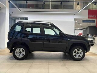 2026 Lada (ВАЗ) Niva Travel I Рестайлинг, чёрный, 1588573 рублей, вид 4