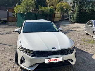 2021 Kia K5 III, белый, 2100000 рублей, вид 2