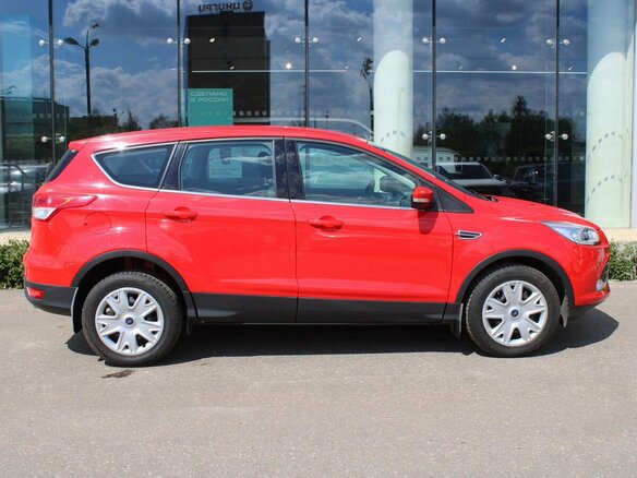 2016 Ford Kuga II, красный - вид 2