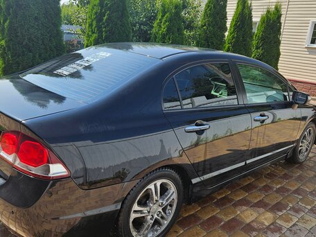 2009 Honda Civic VIII Рестайлинг, чёрный, 800000 рублей, вид 2