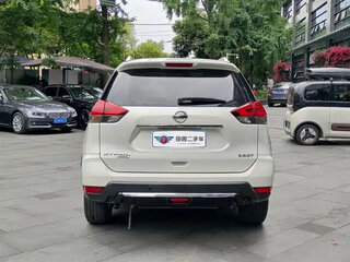 2022 Nissan X-Trail III Рестайлинг, белый, 1949004 рублей, вид 4
