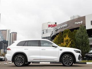 2025 Geely Monjaro (Xingyue L) I Рестайлинг 2 (China Market), белый, 3899000 рублей, вид 3
