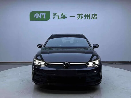2023 Volkswagen Golf VIII, белый, 1600000 рублей, вид 2