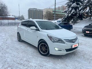 2015 Hyundai Solaris I Рестайлинг, белый, 875000 рублей, вид 3