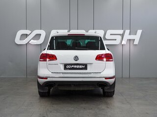 2015 Volkswagen Touareg II Рестайлинг, белый, 2349000 рублей, вид 4