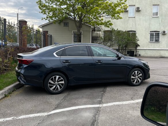 2021 Kia Cerato IV Рестайлинг, синий, 2100000 рублей - вид 5