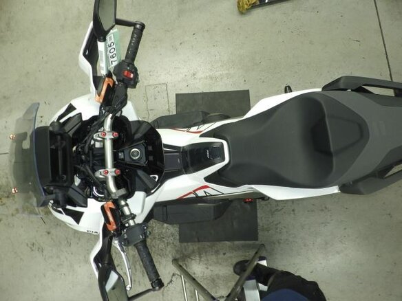 2025 Honda X-ADV, белый, 1730000 рублей - вид 10