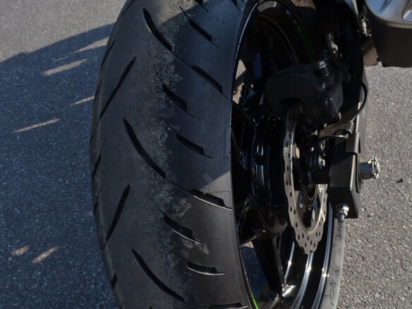2024 Kawasaki Ninja 400, зелёный, 700000 рублей - вид 10