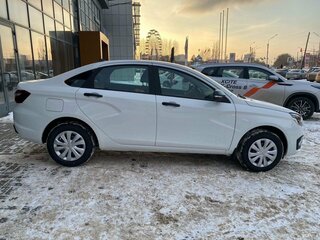 2026 Lada (ВАЗ) Vesta I Рестайлинг (NG), белый, 1581000 рублей, вид 4