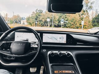 2024 Exeed RX, чёрный, 2500000 рублей, вид 5