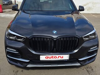 2022 BMW X5 45e IV (G05/G18), чёрный, 7500000 рублей, вид 2
