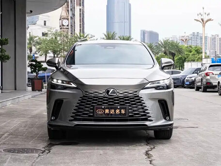 Lexus RX V