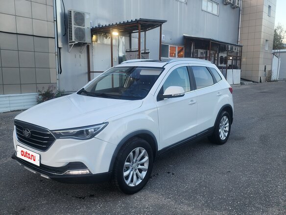 2020 FAW Besturn X40 I, белый