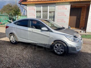 2014 Hyundai Solaris I, серебристый, 590000 рублей, вид 4