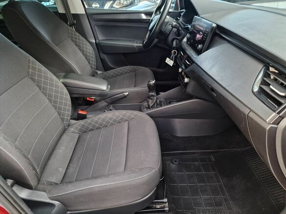 2020 Skoda Rapid II, красный, 1430000 рублей - вид 12