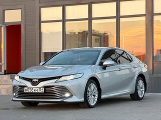 2018 Toyota Camry VIII (XV70), серебристый, 2499000 рублей, вид 5