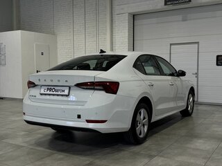 2021 Skoda Octavia IV (A8), белый, 2150000 рублей, вид 4