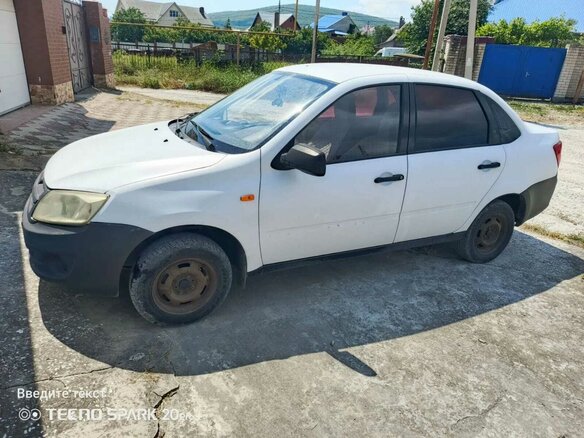 2012 Lada (ВАЗ) Granta I, белый, 250000 рублей - вид 2