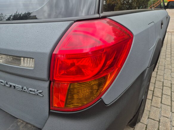 2005 Subaru Outback III, серый, 900000 рублей - вид 12
