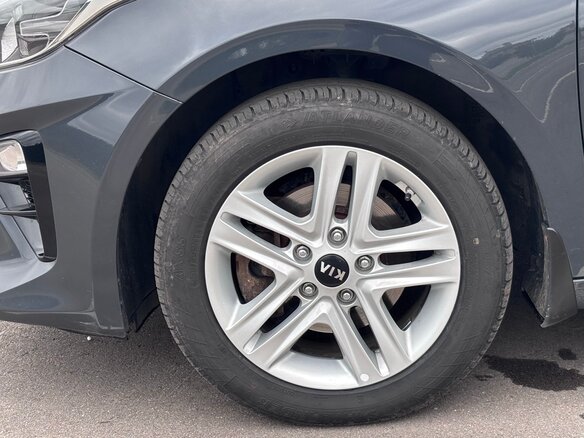 2019 Kia Ceed III, серый, 1800000 рублей - вид 12