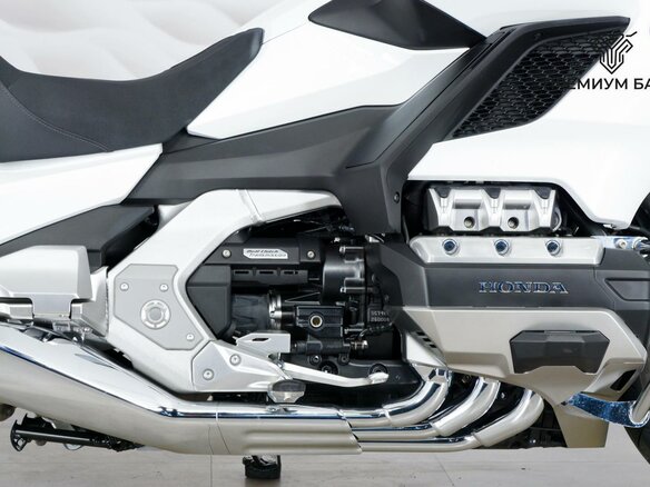 2023 Honda GL 1800 Gold Wing, белый, 3227000 рублей - вид 9